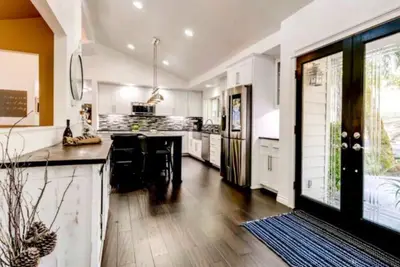 Image de Vivre à la campagne dans la ville avec des chevaux