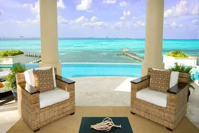 Image de Villa unique et luxueuse, personnel + petit-déjeuner quotidien.