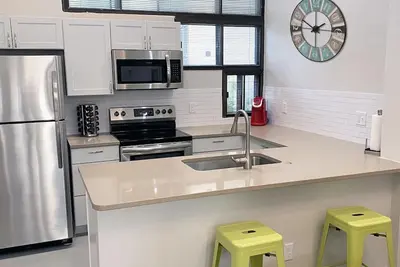 Image de Ensoleillé et spacieux 1 Bd Condo tranquille