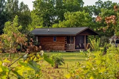 Image de Cabane isolée dans la région viticole - Glamping pour animaux de compagnie, avec petit-déjeuner inclus!