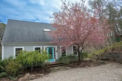 Image de Réservez dès maintenant pour l'été prochain. Belle maison. Chien amical. 8 couchages