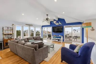 Image de 3 maisons de Bay Beach, 5 de l'océan! avec une vue imprenable sur chacun! !