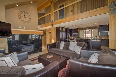 Image de Maison de luxe 4br - Silverthorne min à Sept Domaines De Ski - 4 King Suites