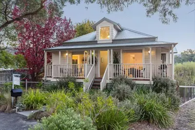 Image de Around About Lorne Studios ou B & B