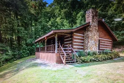Image de Cabane en rondins confortable et isolée! 3600 'd'élévation! Vue spectaculaire sur la montagne!