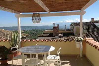 Image de au coeur de la vieille maison de ville avec terrasse et vue imprenable sur la Maiella
