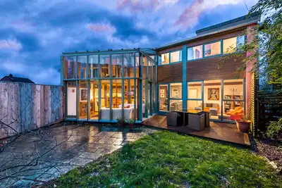 Image de Architecte conçu Eco House dans un petit village sur la promenade de la vallée de la Wye
