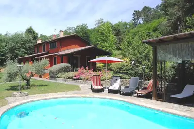 Image de Exclusive Villa avec piscine et très grand jardin