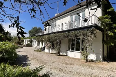 Image de Belle maison de campagne avec utilisation exclusive de la grande piscine intérieure