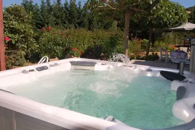 Image de Maison jardin Jacuzzi Ajaccio Alata mer/montagne