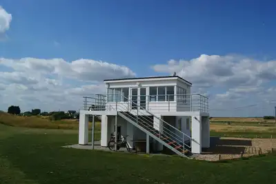 Image de Superbe maison Art Déco au milieu des terres agricoles mais proche de la plage