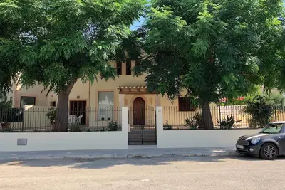 Image de Villa avec piscine privée, terrasses, à 50 mètres de la mer, 50 m Parc Naturel