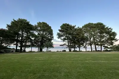 Image de Beg-Meil Charming 2ch garden apartment facing the sea, direct access to the beach