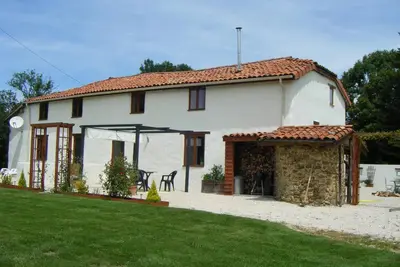 Image de Entièrement meublé Gite 2 chambres situé dans 3 acres