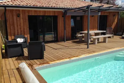 Image de Maison de charme Piscine Chauffe Et Spa « climatisée «recharge électrique auto
