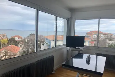 Image de T2 47m2 Magnifique vue mer Tout à pied : plage, commerces, centre, gare