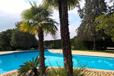 Image de Maisonnette/appartement rustique sur parcours de golf, superbe piscine