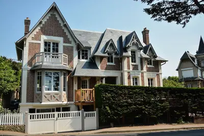 Image de Villa vue mer 11 /15 personnes Deauville / Benerville Sur Mer