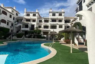 Image de Cabo Roig, Excellent appartement de 2 chambres, climatisation et piscine communautaire. Le golf