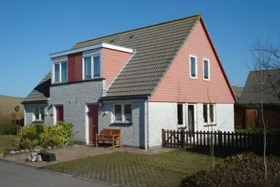 Image de Maison de vacances en bord de mer, avec satellite-Tv, téléphone, WiFi, gr. Terrasse et grill, 4 vélos<br>