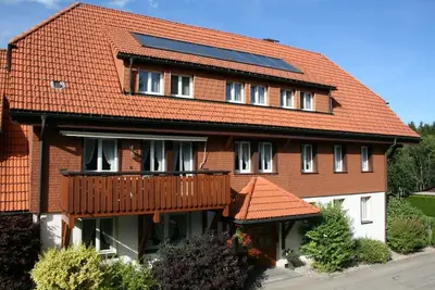 Image de Apartments **** dans un endroit calme et central à Hinterzarten, incl. Fi