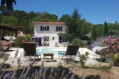 Image de Villa dans la nature et à proximité du centre ville d'Aix-en-Provence