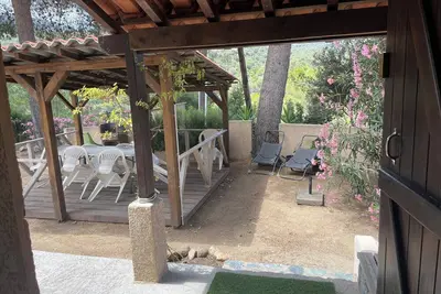 Image de Charmant petit appartement Rdc villa avec coin jardin