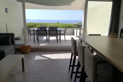 Image de location T2 Bandol piscine vue panoramique Wifi gratuite