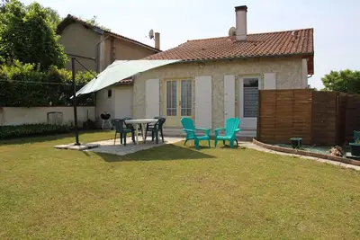 Image de Logement 4p. proche de la plage et du centre avec jardin  ++ tout à pied ++