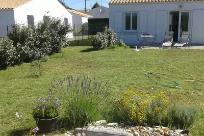 Image de jolie maison récente au chateau d'oleron