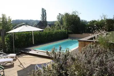 Image de Jolie maison en pierre avec piscine privée chauffée et grand jardin clos