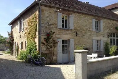 Image de La Clairière : Duplex entièrement rénové dans la partie d'une maison familiale