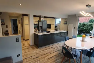 Image de Bel Appartement 3 Ch Renove A 2 Pas De La Mer Avec Jardin, Garage Et Wifi