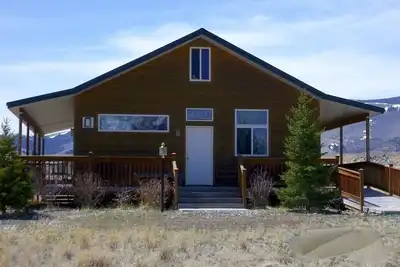 Image de O'Carroll's Yellowstone Cabin