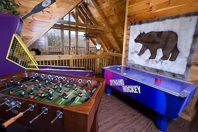 Image de Bear Envy in Pigeon Forge #unforgettable 2 bedroom w / Salle de jeux et thé��tre complet!