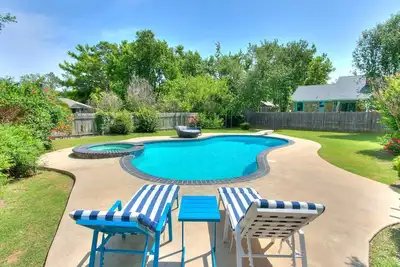 Image de Amusement! Ouvrez 4 lit w / piscine! Événements Norman / Okc!