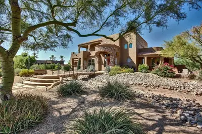 Image de SPÉCIAL ÉTÉ: Grande maison avec vue à 360 degrés sur la ville et la montagne