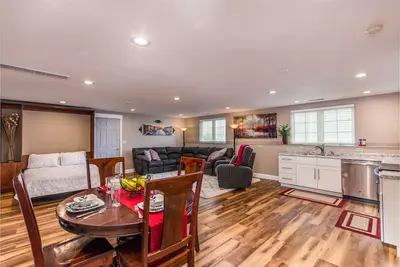 Image de Sous-sol de lumière du jour récemment fini