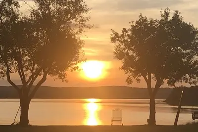Image de Cabine Tournesol 1 chambre / 1 salle de bain sur le lac Buchanan