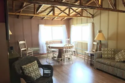 Image de Cabine avec superbes couchers de soleil, vue sur le lac et la plage à quelques minutes de la ville et de Munising