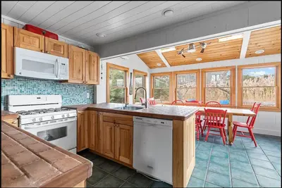 Image de 23-25 août: Hot Tub, Ac, promenade en ville + plage, Ocean Beach by Seaview