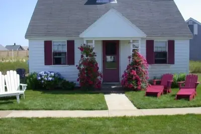 Image de Cape Cod Cottage, 2 chambres, promenade Ă travers les dunes jusqu'Ă la plage de sable