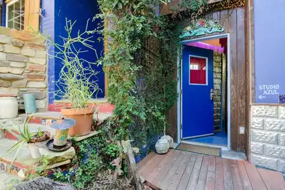 Image de Art Froid / Living Space & Studio - Près de Soco & Downtown! !