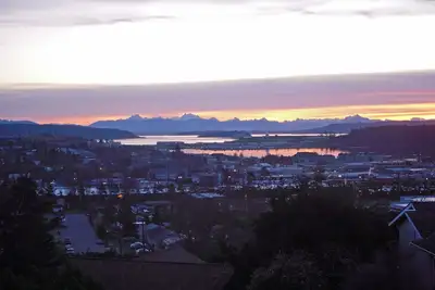 Image de «Harbour View Grand» - Grand View, Home, Hot Tub, Sauna et Concert Grand Piano.