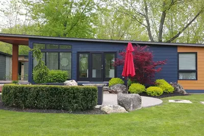 Image de Beau chalet moderne à louer situé sur un terrain de golf
