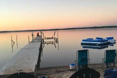 Image de Maison au bord du lac sur le magnifique lac Shell, venez vous détendre.