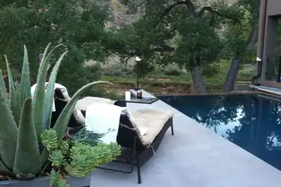 Image de Infinity Edge Pool Newer Luxury Home on Virgin River 2 miles from main park ent