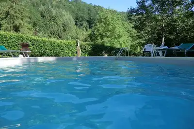 Image de Toscane, Bagni di Lucca -Lucca - Chalets en pierre toscane sur la rivière