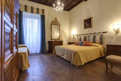 Image de Grand appartement au coeur de Florence, à 5 min à pied du vieux pont