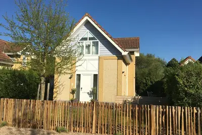 Image de Détente à la côte dans une villa de luxe sur « Noordzee Résidence De Banjaard\"